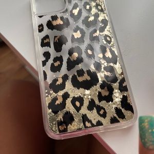 11 pro max leopard print case